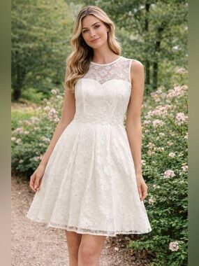 Elegant London Times Ladies White Lace Dress NWOT